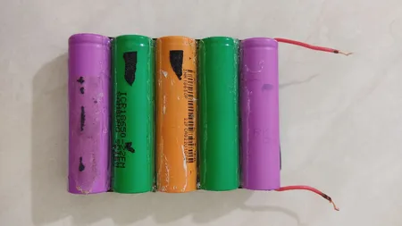 پاوربانک خورشیدی مدل Move ظرفیت 10000 میلی آمپر ساعت