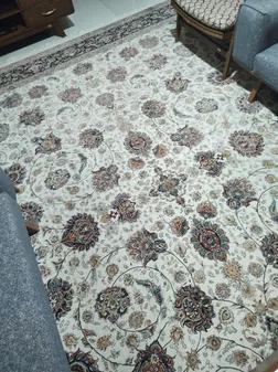 فرش ماشینی زمرد مشهد طرح افشان مدل گل درشت زمینه کرم