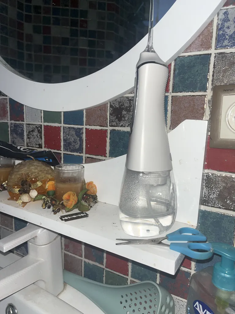 دستگاه واترجت شست و شوی دهان و دندان مدل L10