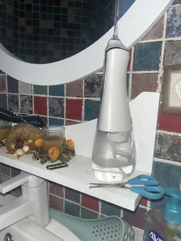 دستگاه واترجت شست و شوی دهان و دندان مدل L10