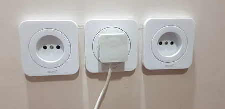 پریز برق دلند مدل آدا