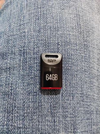 فلش مموری سیلیکون پاور مدل Touch T06 ظرفیت 64 گیگابایت