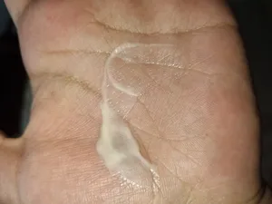 تجریه خرید کرم دور چشم الی ژن مدل هیالورون حجم 30 میلی لیتر