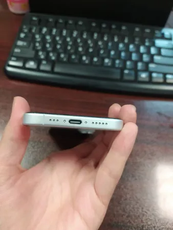 گوشی موبایل اپل مدل iPhone 16 CH دو سیم کارت ظرفیت 256 گیگابایت و رم 8 گیگابایت