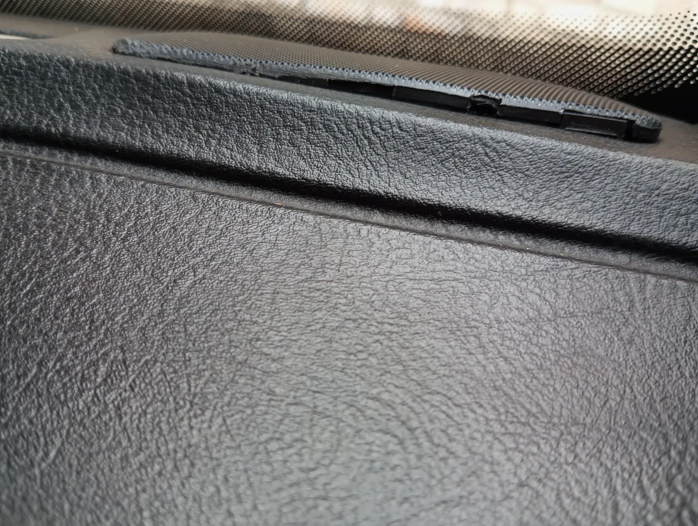 قاب تیوتر و بلندگوی داشبورد راست خودرو چیکال مدل P-483-R مناسب برای پژو 405