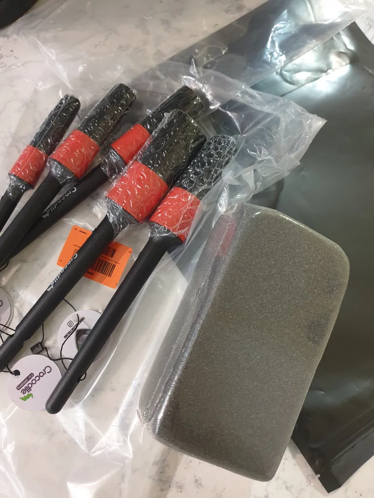 مجموعه 5 عددی برس دیتیلینگ کروکودیل کد 43 به همراه اسفنج سارین