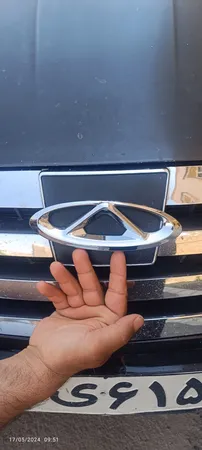 آرم جلو پنجره ام وی ام 530 مدل 101020