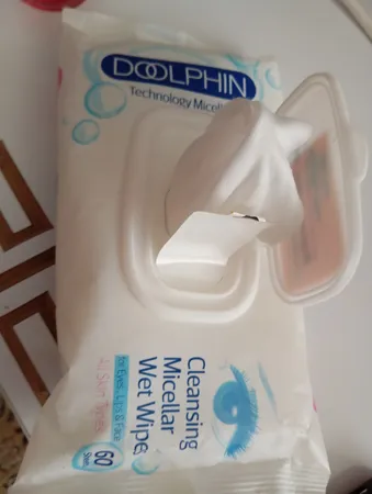 دستمال مرطوب پاک کننده آرایش دلفین مدل 001 بسته 60 عددی