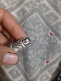 شمع خودرو اکیوم مدل RFC58LZ3EX بسته 4 عددی