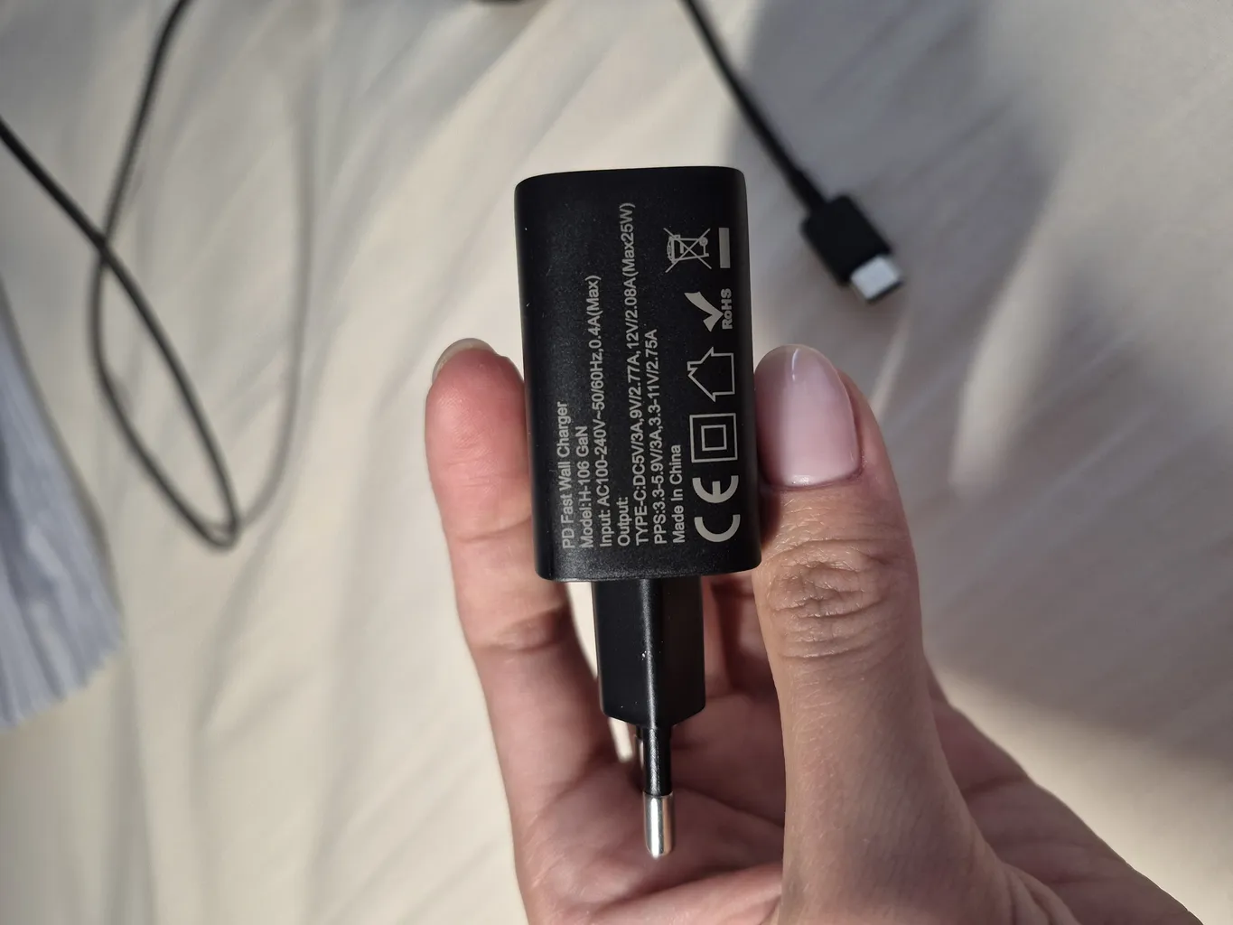 شارژر دیواری 25 وات هیسکا مدل H-106GAN