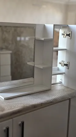 آینه سرویس بهداشتی مدل باکس دار چهار خط