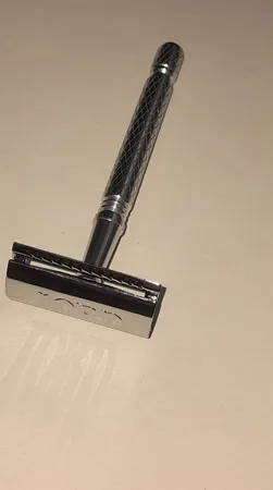 خود تراش لرد مدل L.122C