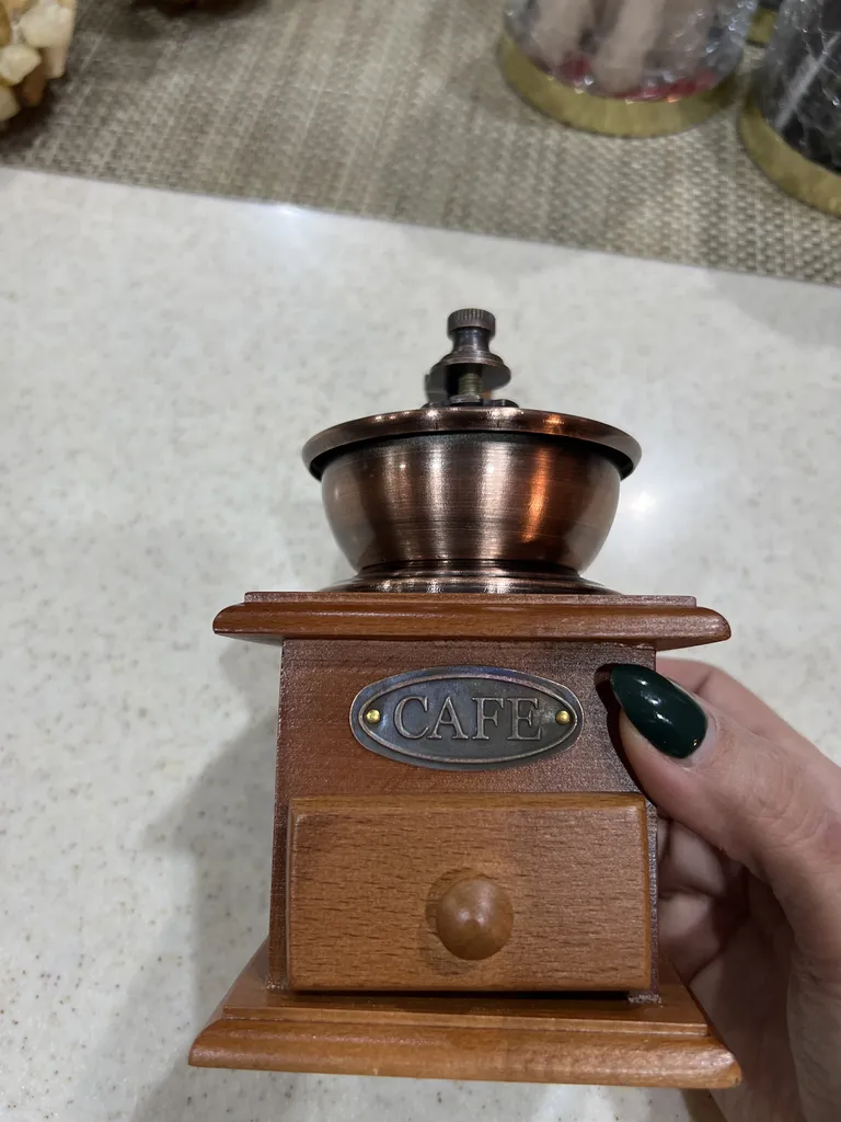 آسیاب دستی قهوه مدل چوبی