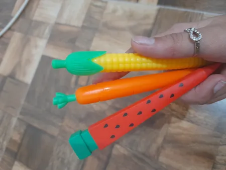 مداد نوکی 0.5 میلی متری طرح میوه ها کد 01 مجموعه 3 عددی