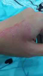 کرم روشن کننده بایو آکوا مدل CHERRY حجم 30 میلی لیتر