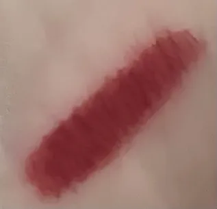 رژ لب مدادی میلوس شماره 37