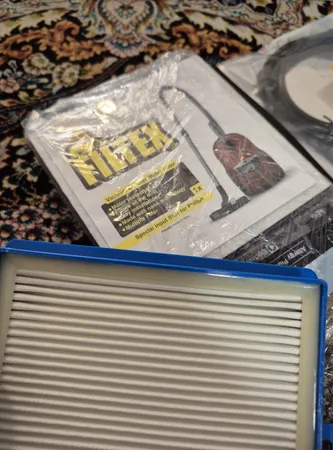 فیلتر خروجی جاروبرقی مدل fc9170/74 به همراه فیلتر ورودی مناسب برای جاروبرقی فیلیپس