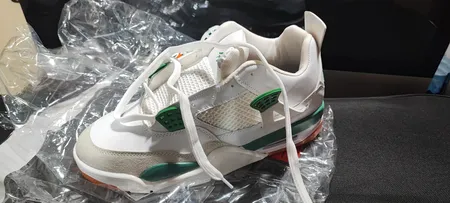 کفش مخصوص دویدن مدل 4 Retro