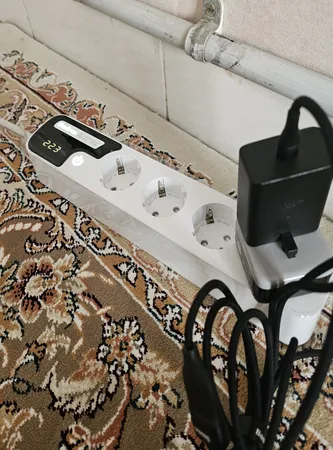 محافظ ولتاژ هارمونیک هادرون مدل P244