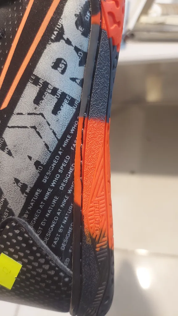 کفش فوتسال پسرانه مدل BKN6565