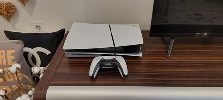 کنسول بازی سونی مدل PlayStation 5 Slim ریجن اروپا سری 2016A نسخه دیسک‌خور ظرفیت یک ترابایت