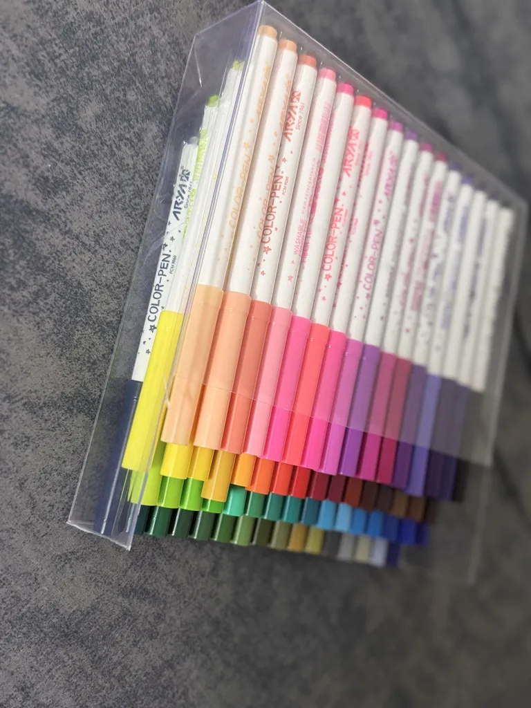 ماژیک رنگ آمیزی 64 رنگ آریا مدل طلقی کد 25