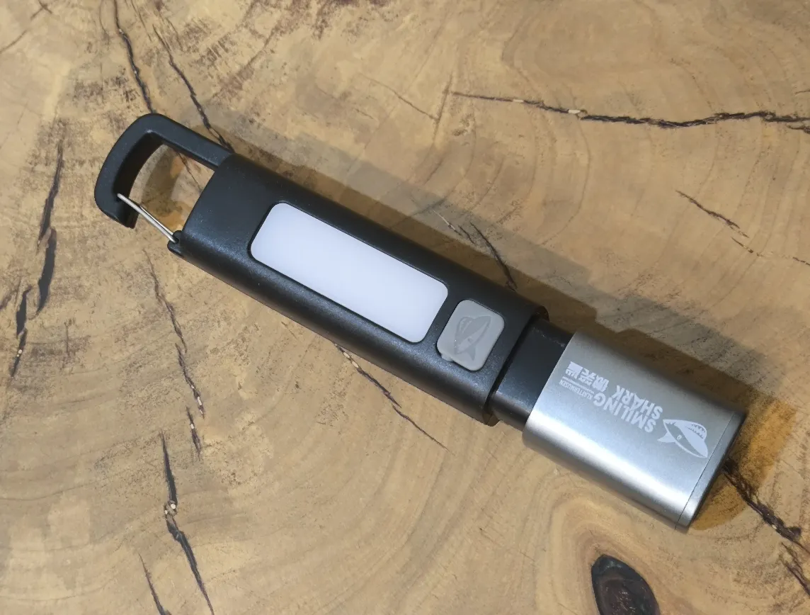 چراغ قوه شارژی اسمایلینگ شارک مدل SD-1023