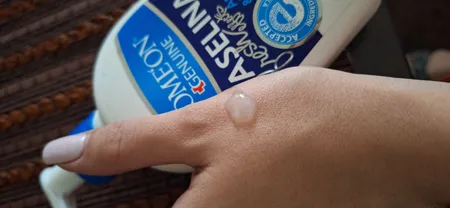 وازلین کامان مدل 01 حجم 300 میلی لیتر