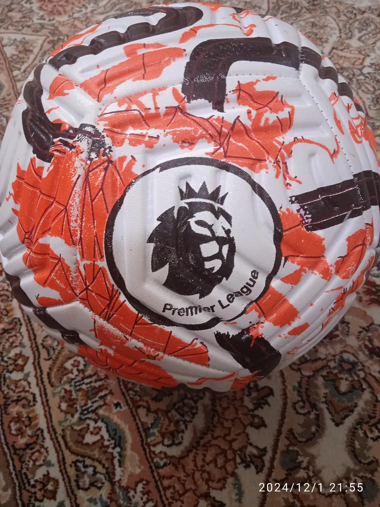 توپ فوتبال مدل پریمیر لیگ 2024