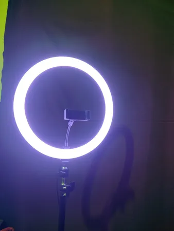 رینگ لایت مدل MJ33-RGB