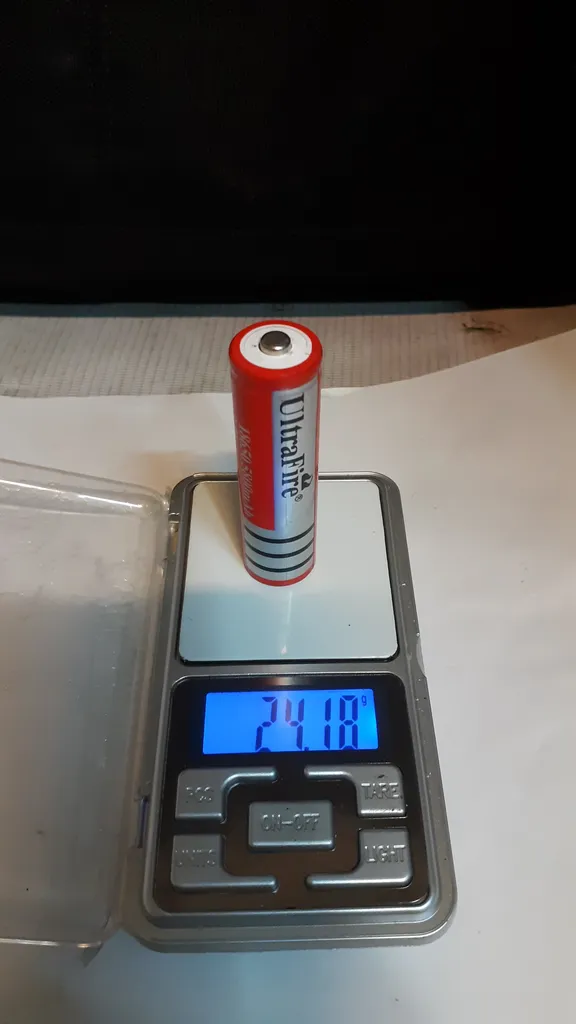 باتری لیتیوم یون قابل شارژ اولترا فایر کد ICR-18650 ظرفیت 4800 میلی آمپرساعت