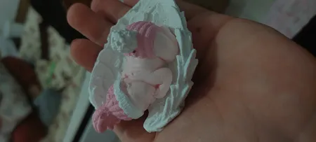 مجسمه سنگی مدل نوزاد روی بال فرشته