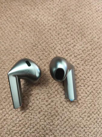 هدفون بلوتوثی سامسونگ مدل Galaxy Buds3