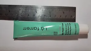 تجریه خرید کرم ترمیم کننده پوست لافارر مدل سوکرانیکا حجم 30 میلی لیتر