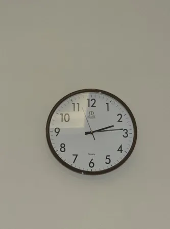 ساعت دیواری مارال مدل 42