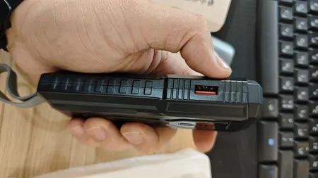 پاوربانک بروفون مدل BJ54 22.5W+PD20W ظرفیت 10000 میلی‌ آمپر ساعت