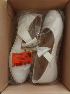 تجریه خرید کفش دخترانه مدل ژاسمین پاپیونی برچسبی کد WH.3614