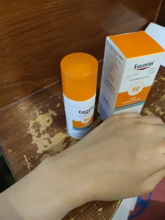 ژل کرم ضد آفتاب اوسرین مدل Dermatological Skincare حجم 50 میلی لیتر