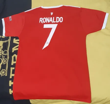 ست تیشرت و شلوارک ورزشی طرح رونالدو منچستر یونایتد 2022