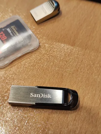 کارت حافظه SDXC سن دیسک مدل Extreme Pro V30 کلاس 10 استاندارد UHS-I U3 سرعت 200mbps ظرفیت 128 گیگابایت