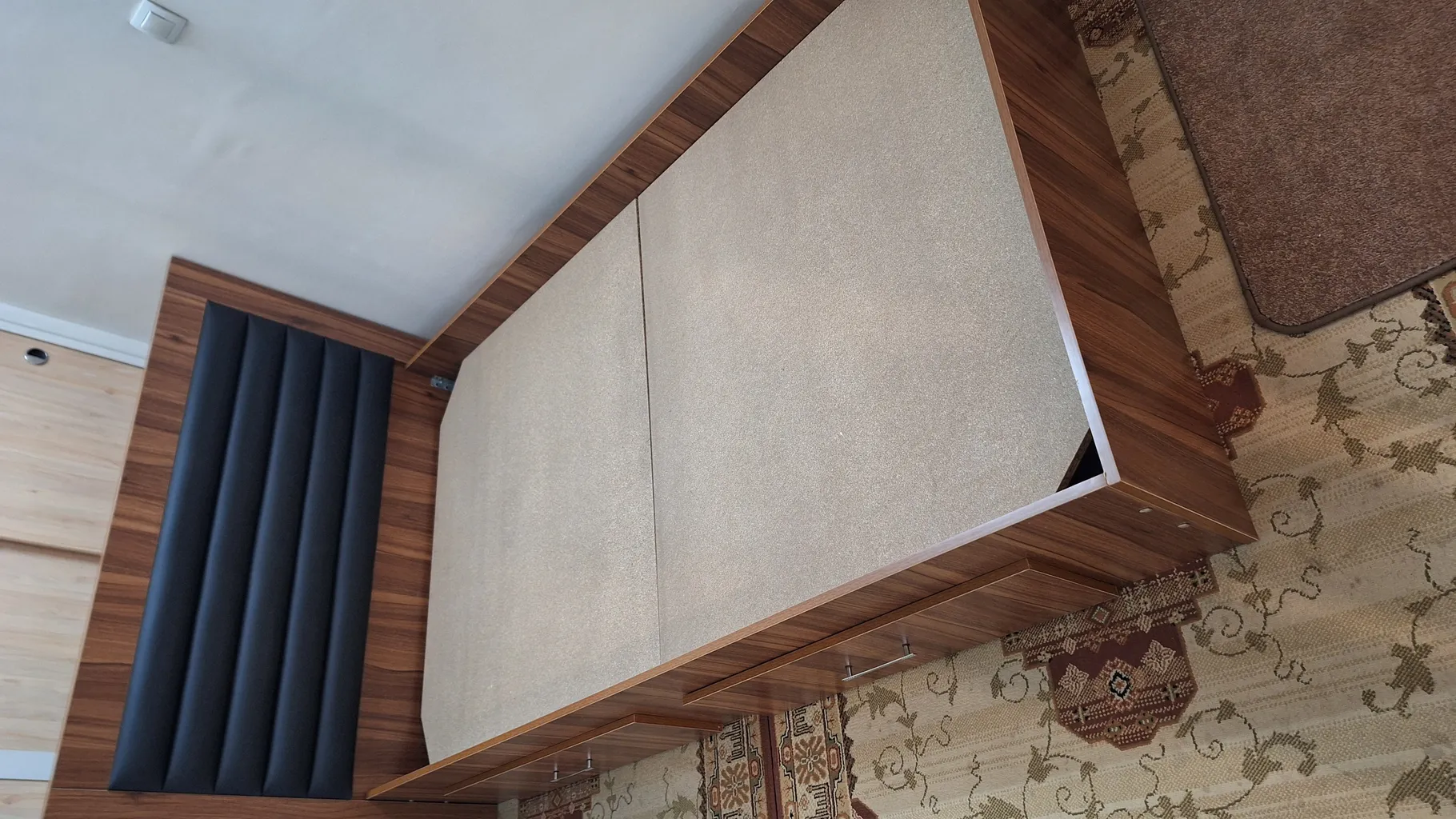 تخت خواب یک نفره اعیان مدل FH831 سایز 120x200 سانتی متر