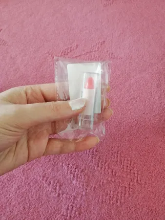 بالم لب الیزا مدل Strawberry