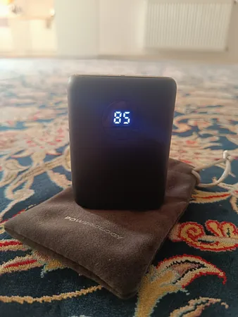 پاوربانک پاورولوجی مدل PPBCHA04 ظرفیت 10000 میلی‌ آمپر ساعت