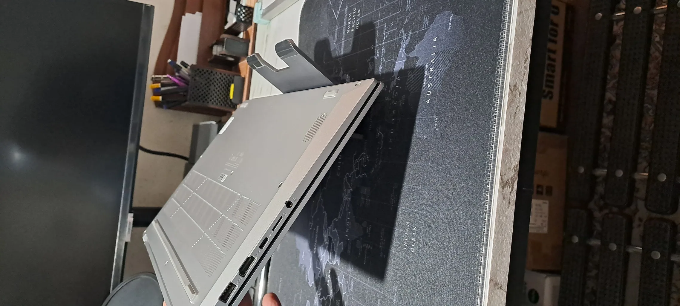 پایه نگهدارنده لپ تاپ هگیبیس مدل ZLS01 VERTICAL