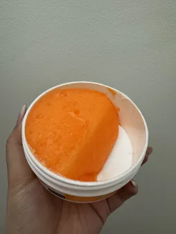 اسکراب بدن تاپ شاپ مدل روغن شی باتر حجم 200 میلی لیتر