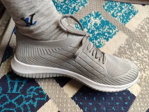 تجریه خرید کتانی پیاده‌روی مردانه مدل skhroyal