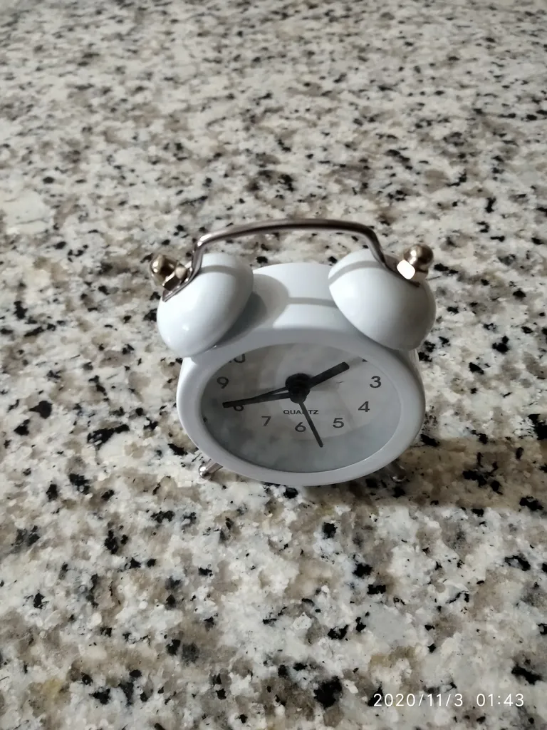 ساعت رومیزی مدل Simple 002