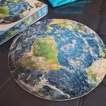 پازل 250 تکه فنسي مدل زمين طرح گرد