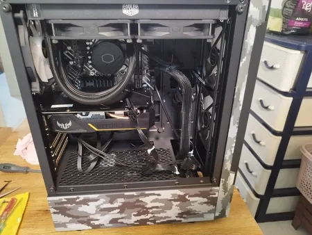 منبع تغذیه کامپیوتر گرین مدل GP700A-GED