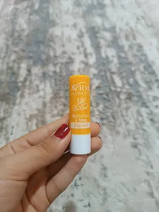 تجریه خرید بالم لب اویور مدل biscuit